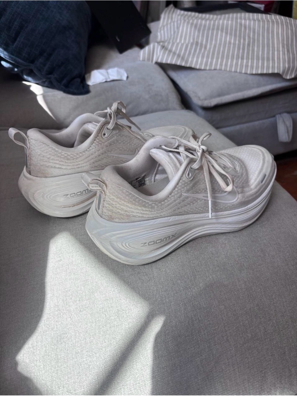 Nike vomero plus women’s size 8